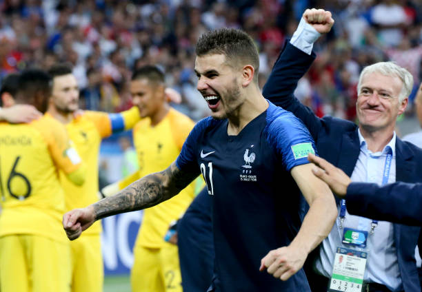 俱乐部高层 俱乐部高层